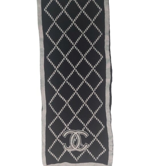 CHANEL Vintage Black & White Reversible Window Print Scarf Embroidered CC Logo - Picture 4 of 9